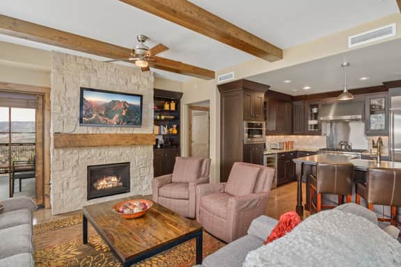 Edgemont 2402 - Image 3