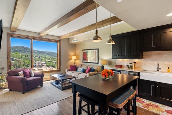 Edgemont 2504 - Image 1